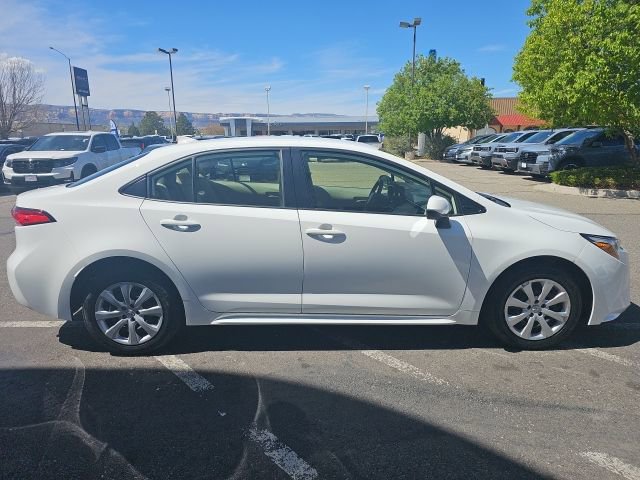 Used 2025 Toyota Corolla LE image 4