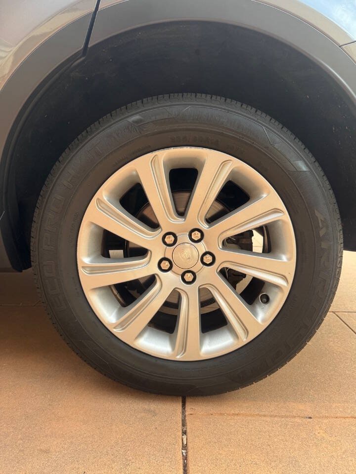 Used 2017 Land Rover Discovery Sport SE AWD/4WD image 27