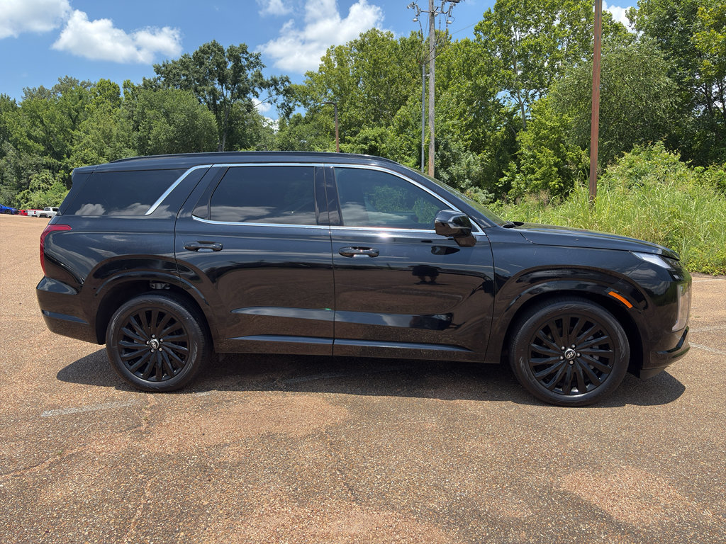 Certified 2025 Hyundai Palisade Calligraphy AWD/4WD image 3