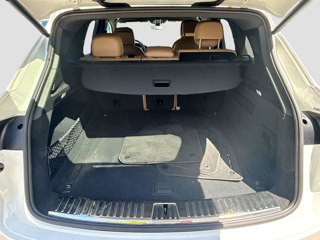 Used 2023 Porsche Cayenne image 27