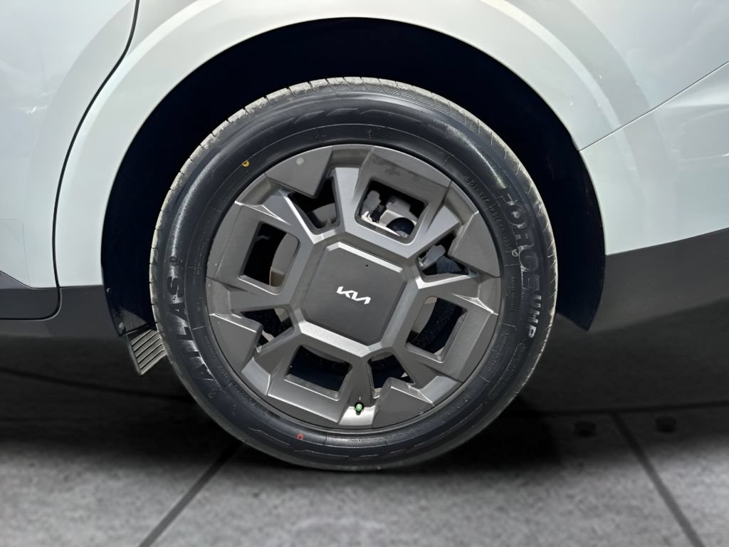 Used 2025 Kia Carnival SX FWD image 35