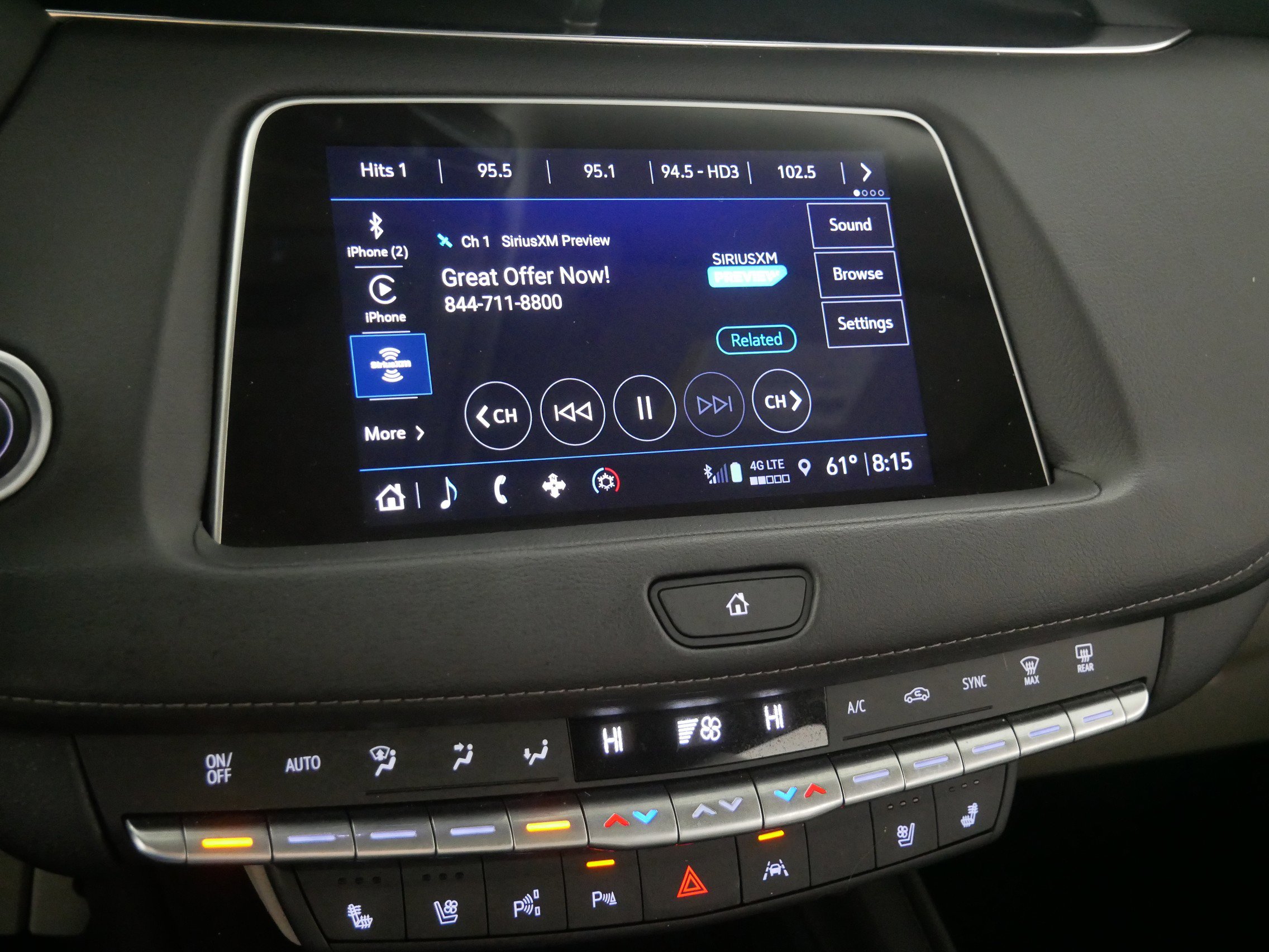 Used 2022 Cadillac XT4 Premium Luxury w/ Enhanced Visibility Package image 22