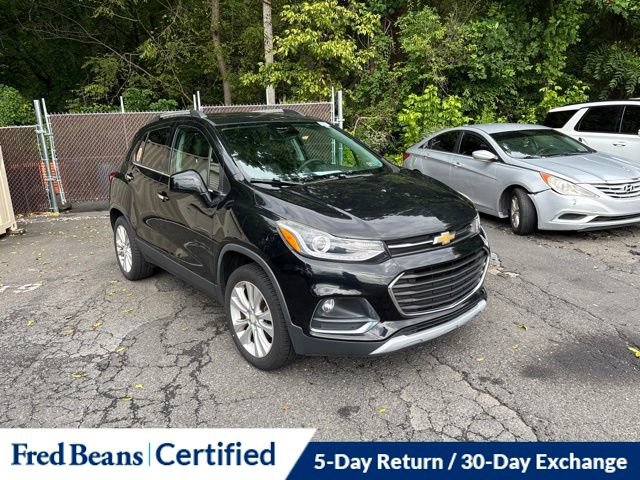 Used 2017 Chevrolet Trax Premier w/ Driver Confidence II Package AWD/4WD image 3