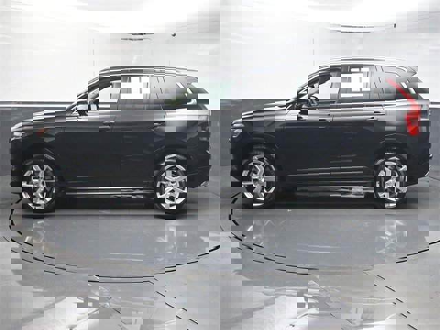 Used 2021 Volvo XC90 T5 Momentum w/ Climate Package image 5