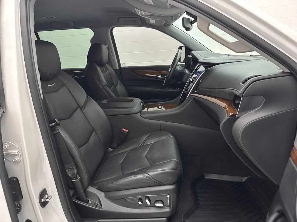 Used 2020 Cadillac Escalade ESV 4WD image 60