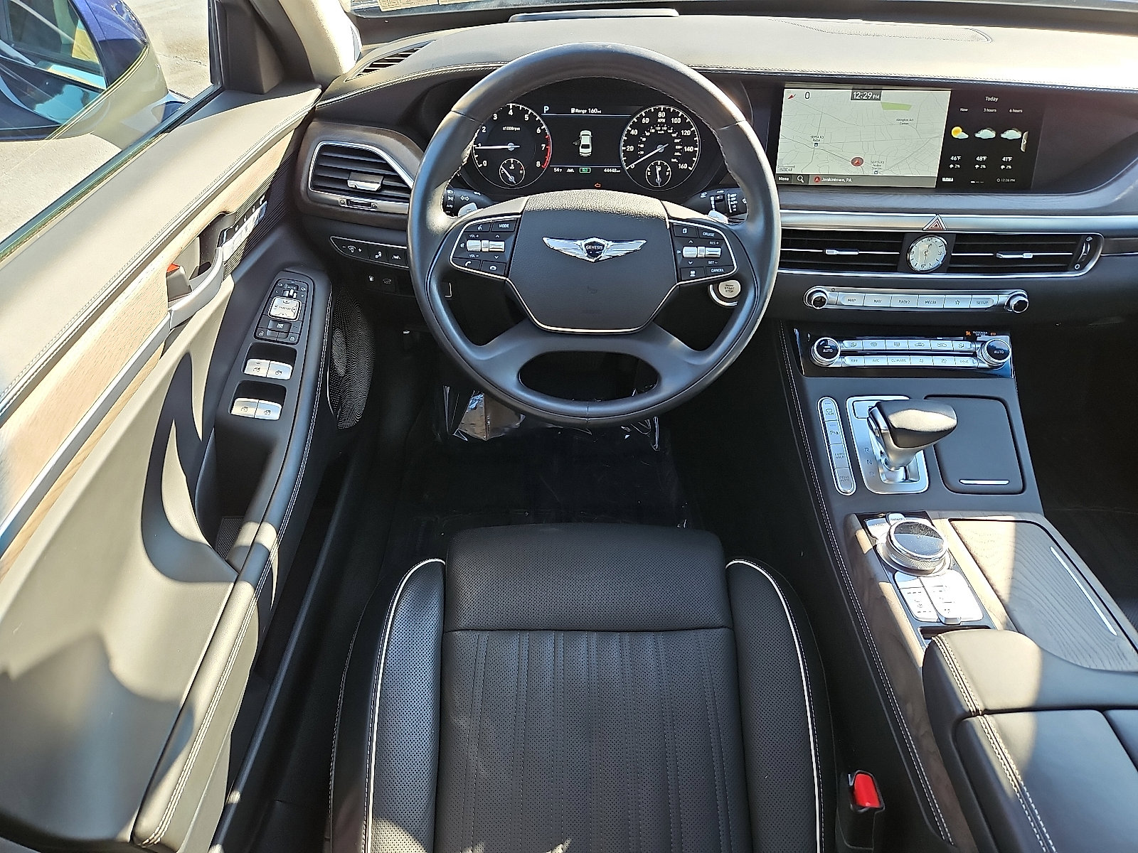 Used 2021 Genesis G90 3.3T Premium image 11