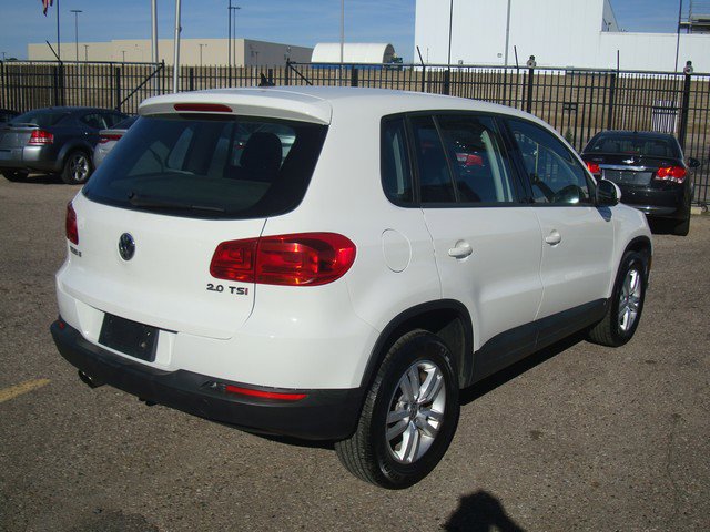 Used 2014 Volkswagen Tiguan S image 5