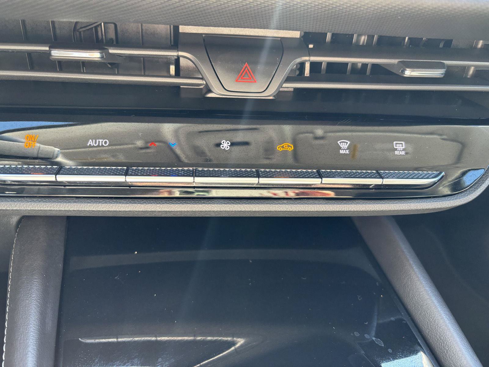 Used 2025 Buick Envision Preferred AWD/4WD image 26