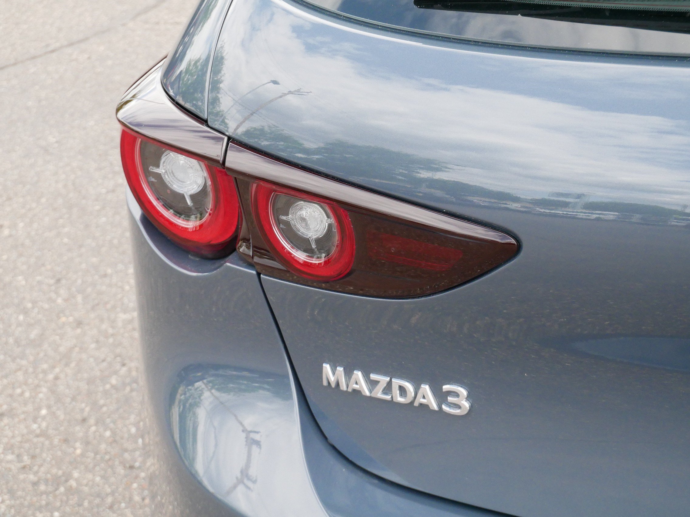 Used 2023 MAZDA MAZDA3 s FWD image 17