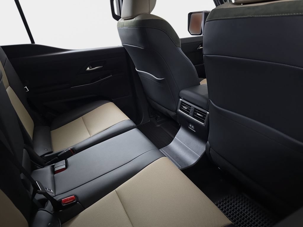 New 2026 Lexus GX 550 AWD/4WD image 11
