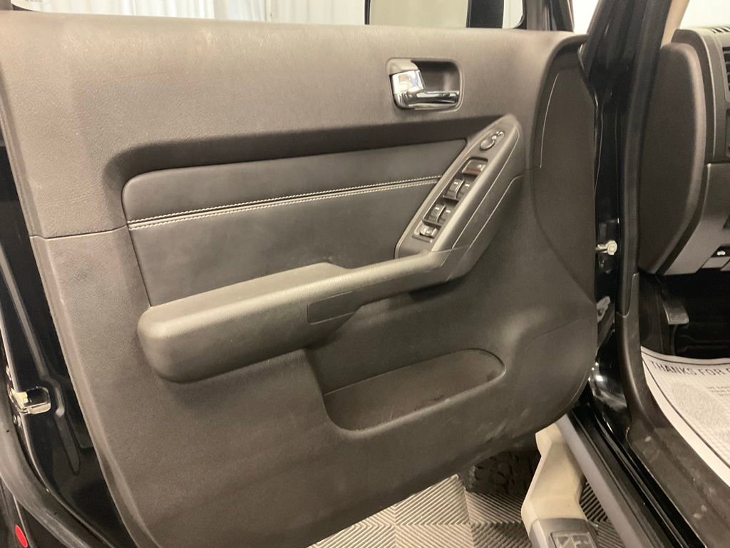 Used 2009 HUMMER H3T Luxury AWD/4WD image 10