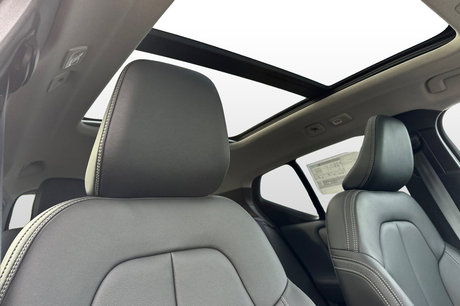 New 2026 Volvo XC40 B5 Plus w/ Climate Package image 19