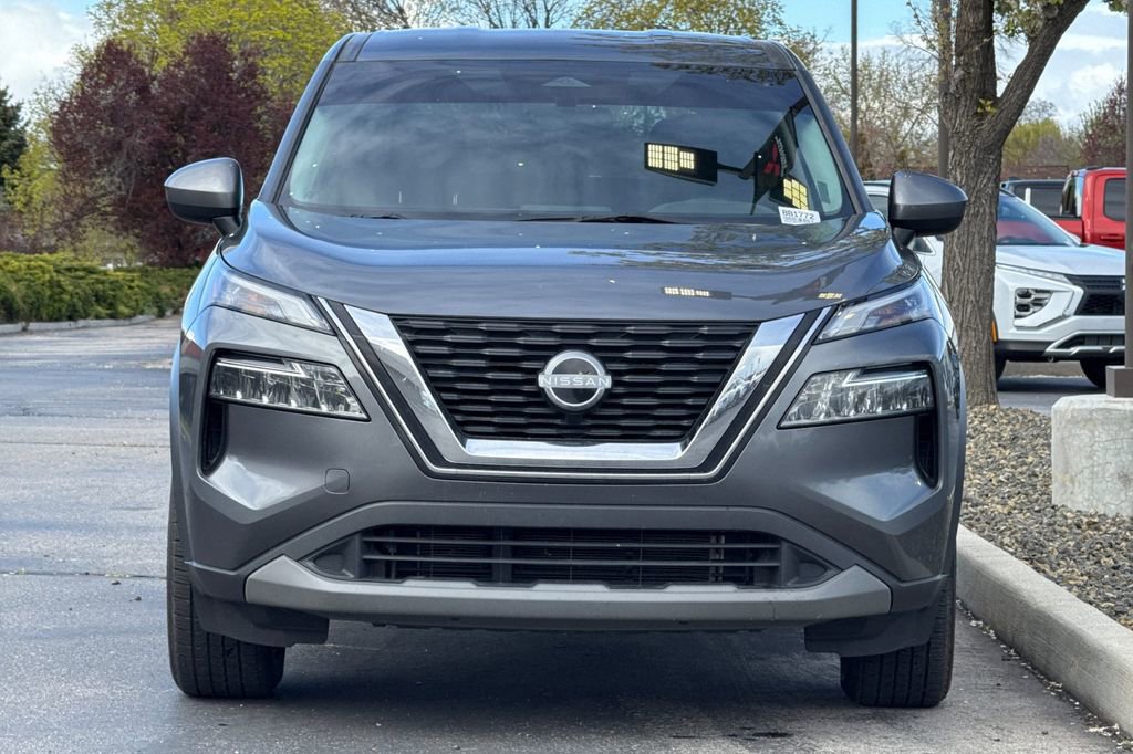 Used 2023 Nissan Rogue SV image 9