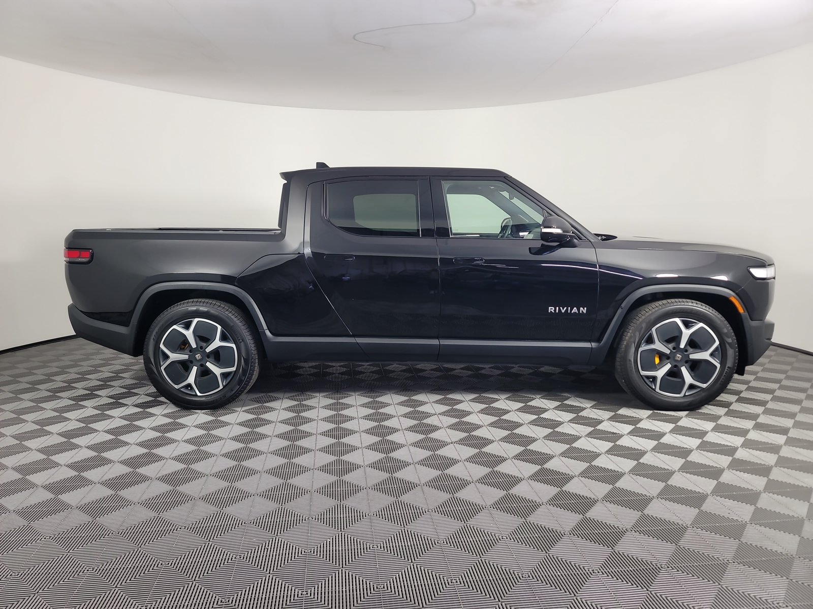 Used 2023 Rivian R1T Adventure Quad AWD/4WD image 6