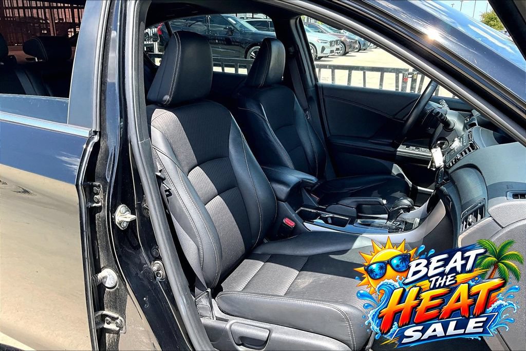Used 2017 Honda Accord Sport image 9