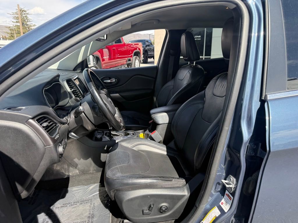 Used 2020 Jeep Cherokee Limited image 16