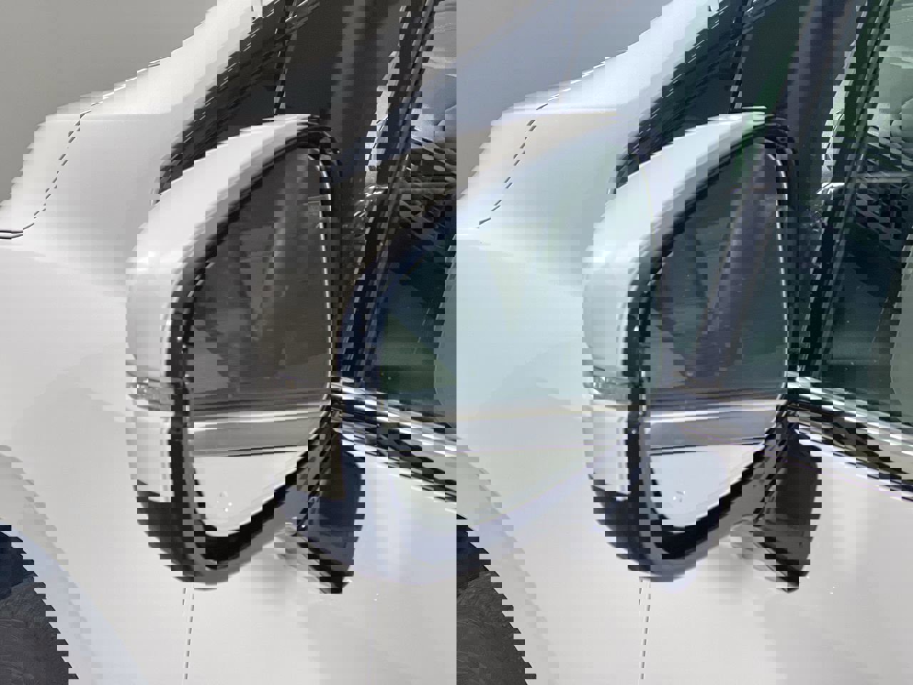 Used 2024 Honda Odyssey Elite image 11