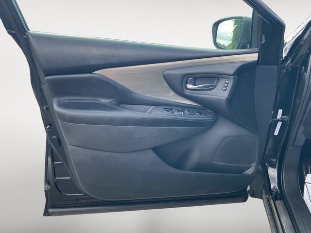 Used 2018 Nissan Murano SL w/ Midnight Edition Package AWD/4WD image 16