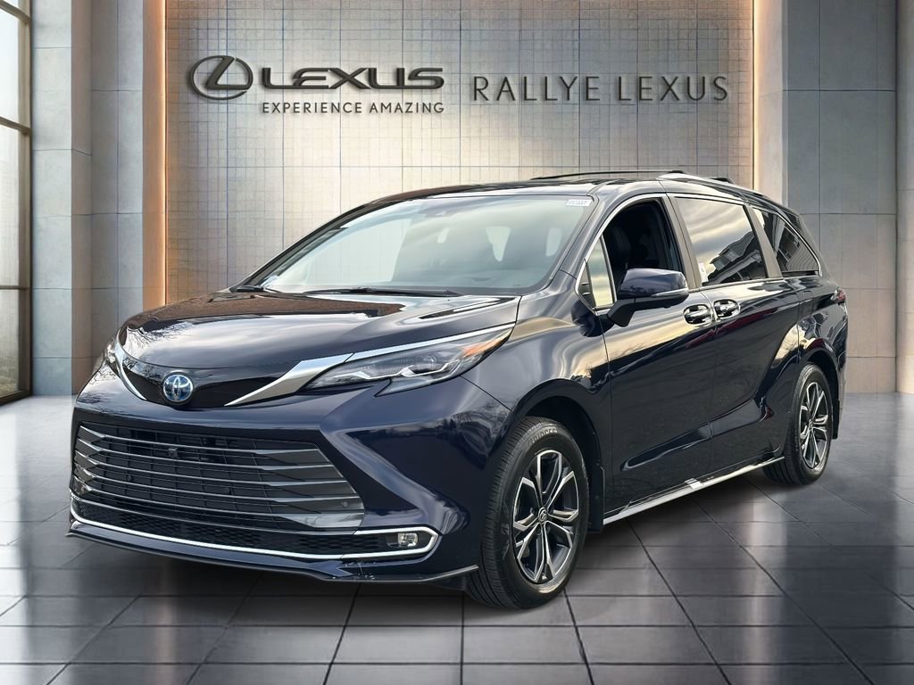 Used 2025 Toyota Sienna Platinum image 7