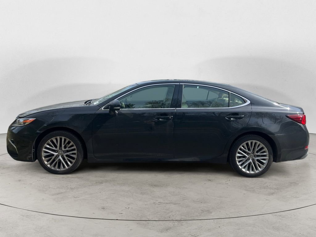 Used 2016 Lexus ES 350 w/ Luxury Package w/Wood Trim image 2