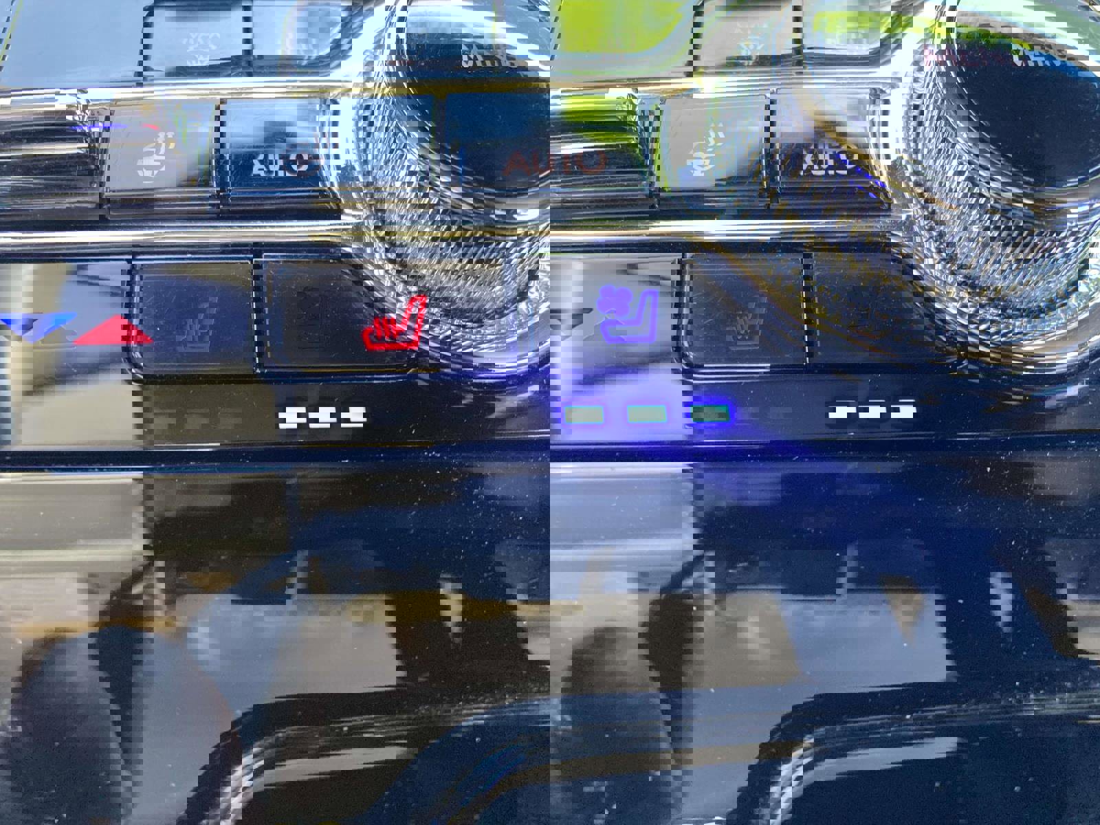 Used 2022 Lincoln Corsair FWD w/ Equipment Group 101A image 24