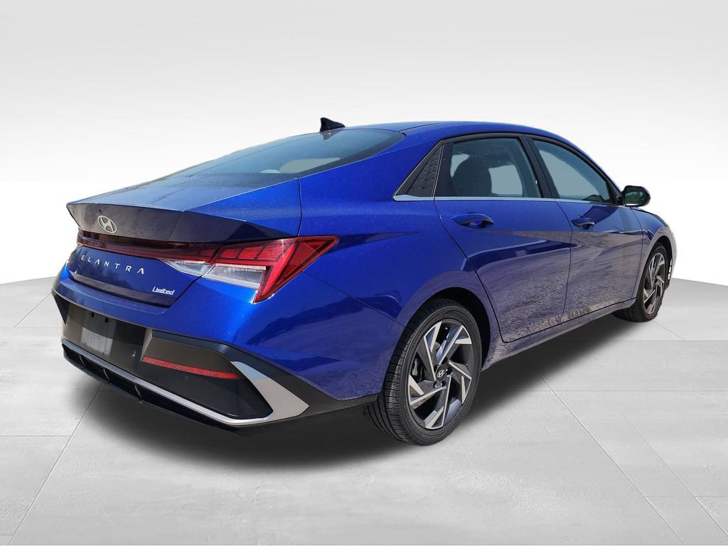 Used 2024 Hyundai Elantra Limited FWD image 8