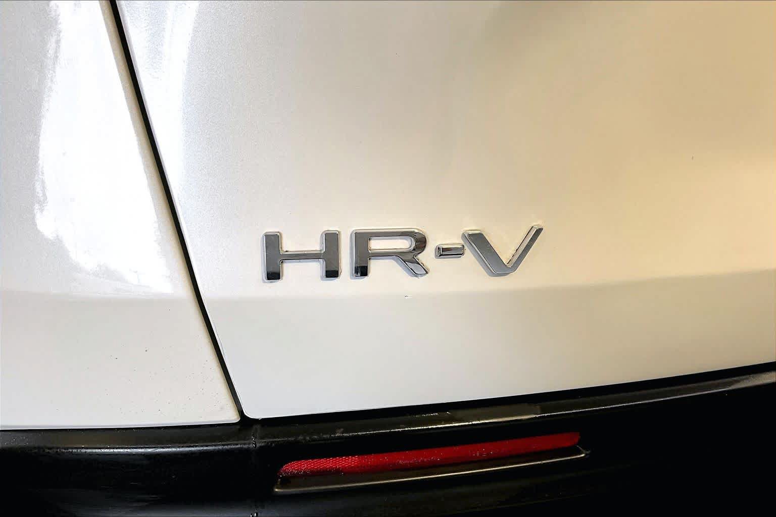 Used 2025 Honda HR-V Sport image 10