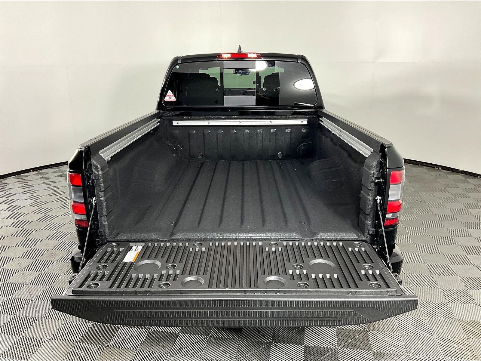 New 2027 Nissan Frontier SV w/ SV Convenience Package AWD/4WD image 21