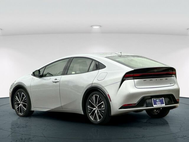 Used 2024 Toyota Prius XLE image 4