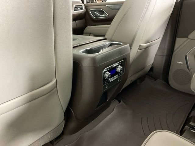 Used 2021 GMC Yukon SLT w/ SLT Premium Package image 16
