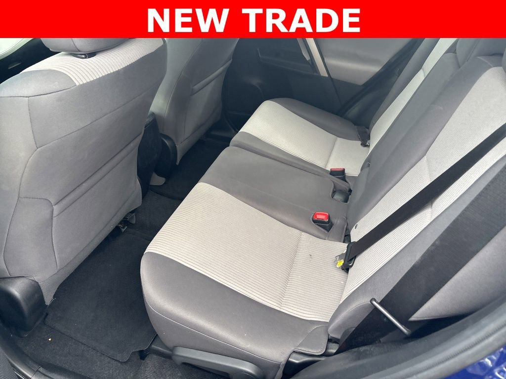 Used 2015 Toyota RAV4 LE image 7