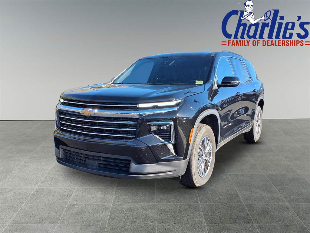 Used 2025 Chevrolet Traverse LT AWD/4WD image 1