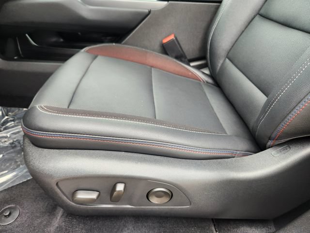 Used 2024 Chevrolet Equinox EV RS FWD image 25