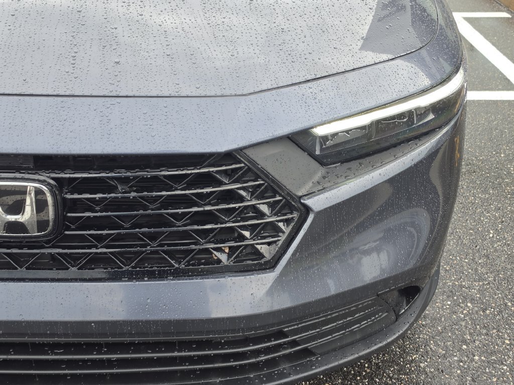 Used 2025 Honda Accord SE image 9