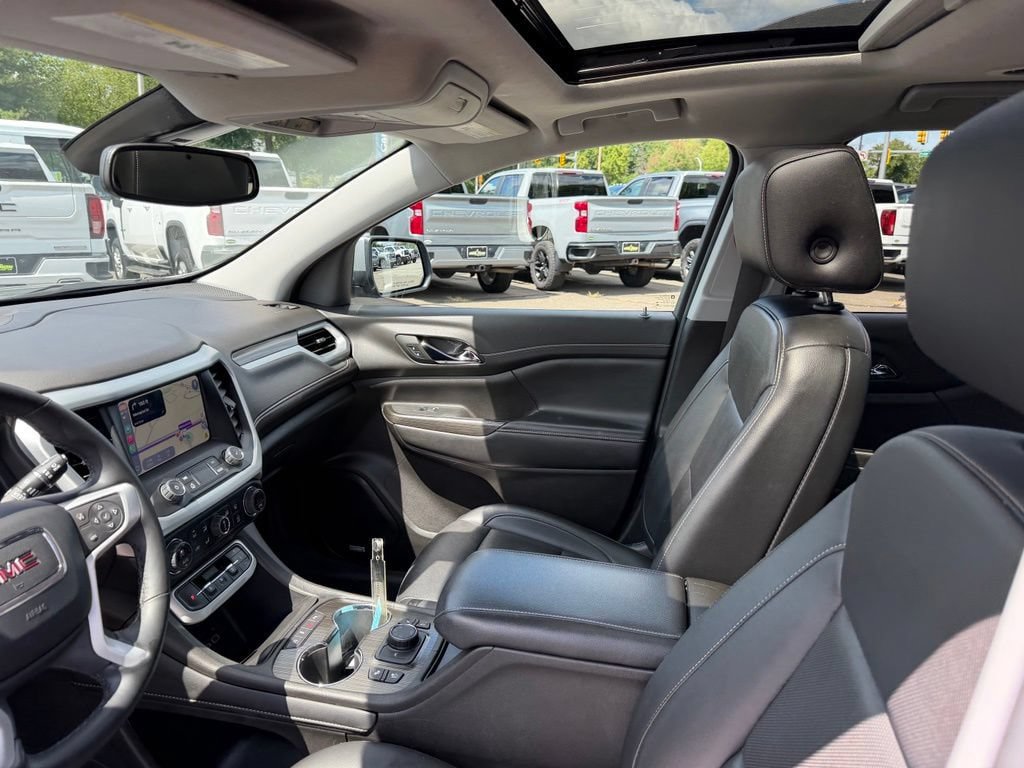 Certified 2023 GMC Acadia SLT w/ Preferred Package AWD/4WD image 18