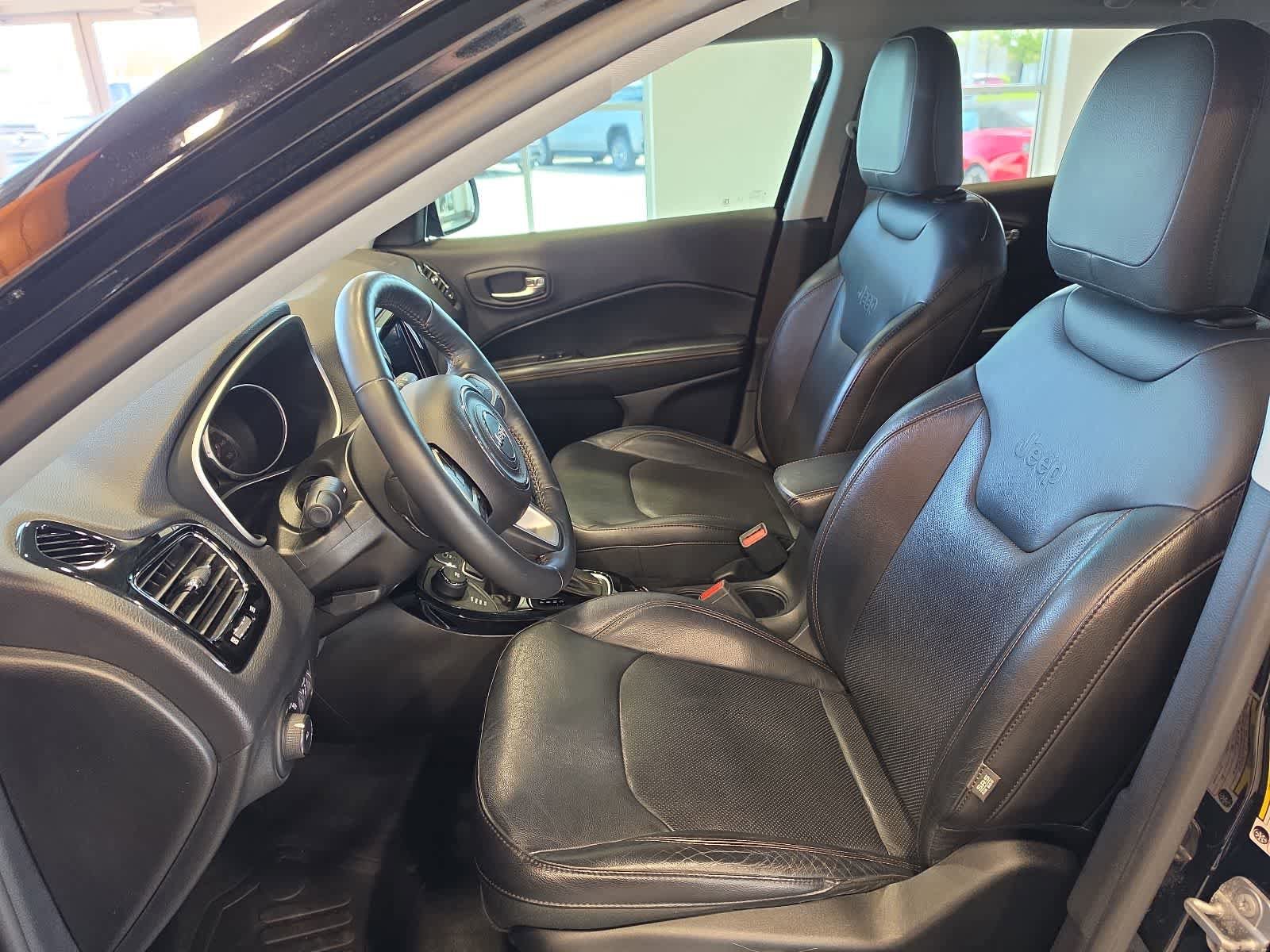 Used 2018 Jeep Compass Limited AWD/4WD image 15