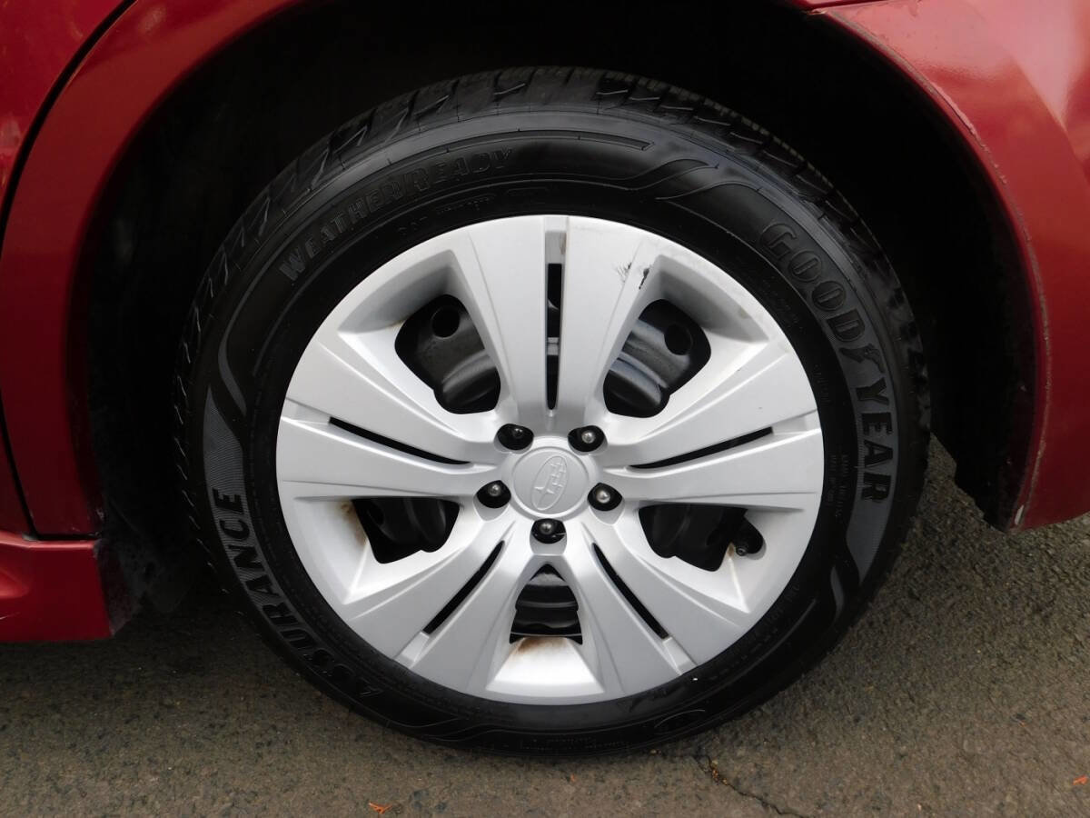 Used 2010 Subaru Legacy 2.5i image 23