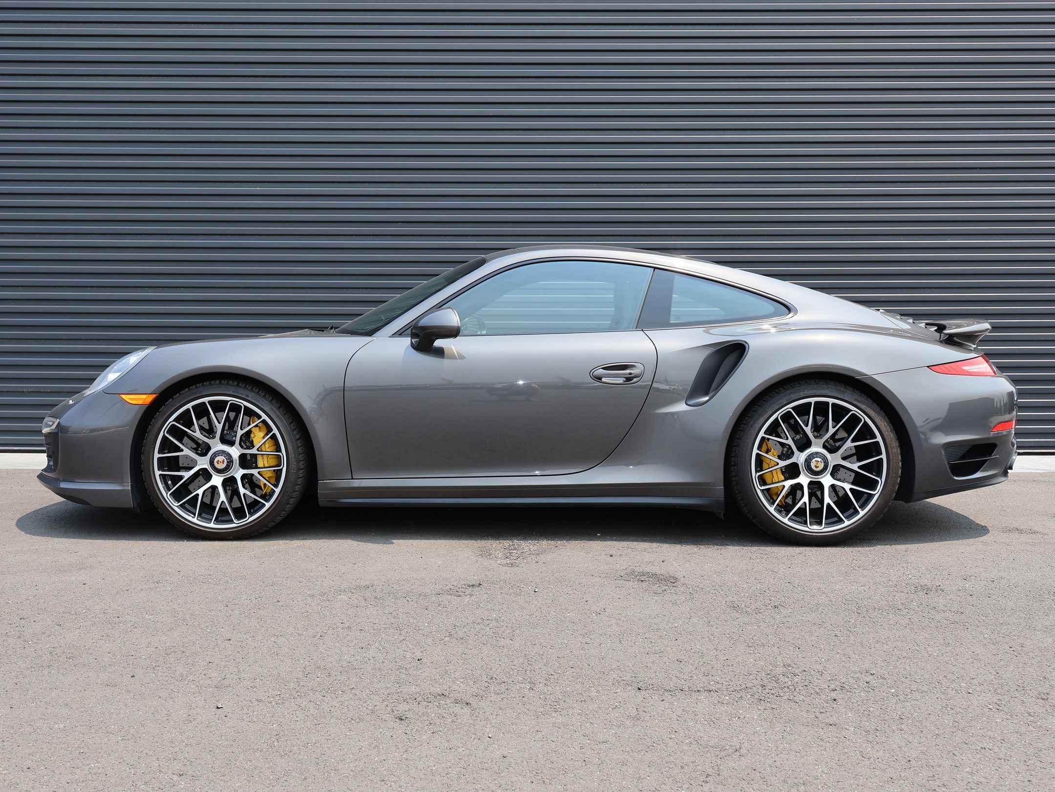 Used 2014 Porsche 911 Turbo S AWD/4WD image 2