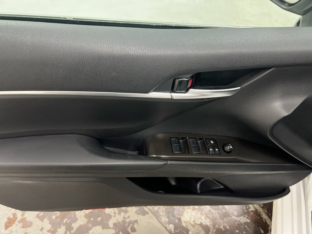 Used 2024 Toyota Camry SE FWD image 20