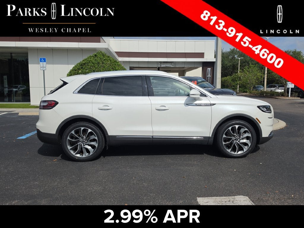 Certified 2023 Lincoln Nautilus Reserve w/ Luxury Package AWD/4WD image 3