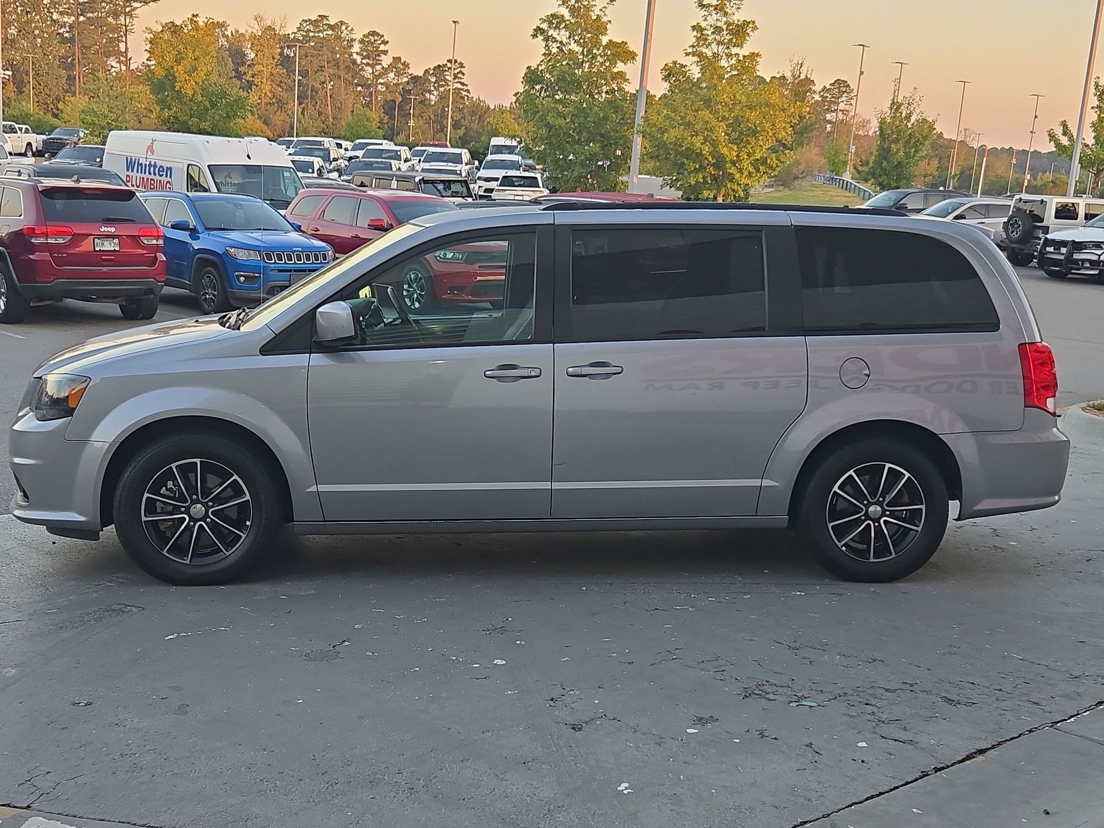 Used 2019 Dodge Grand Caravan GT FWD image 4