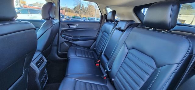 Used 2017 Ford Edge SEL w/ Equipment Group 201A image 9
