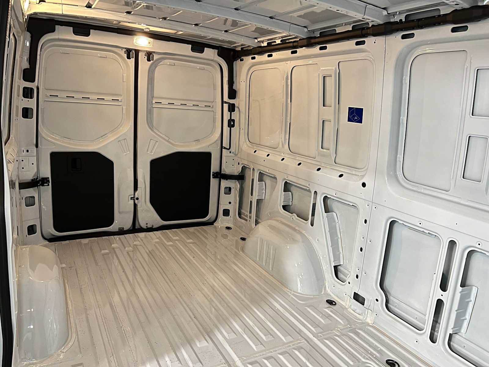 Used 2025 Mercedes-Benz Sprinter 2500 image 14