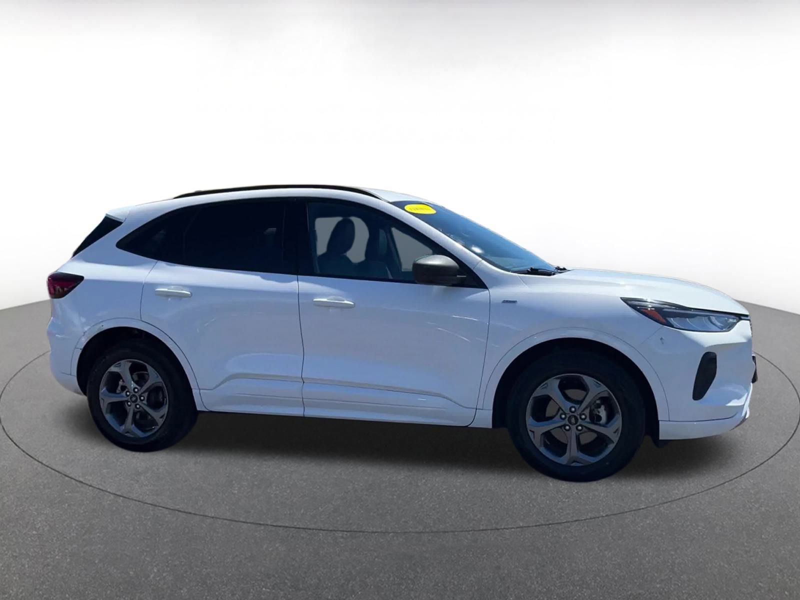 Used 2023 Ford Escape ST-Line image 16