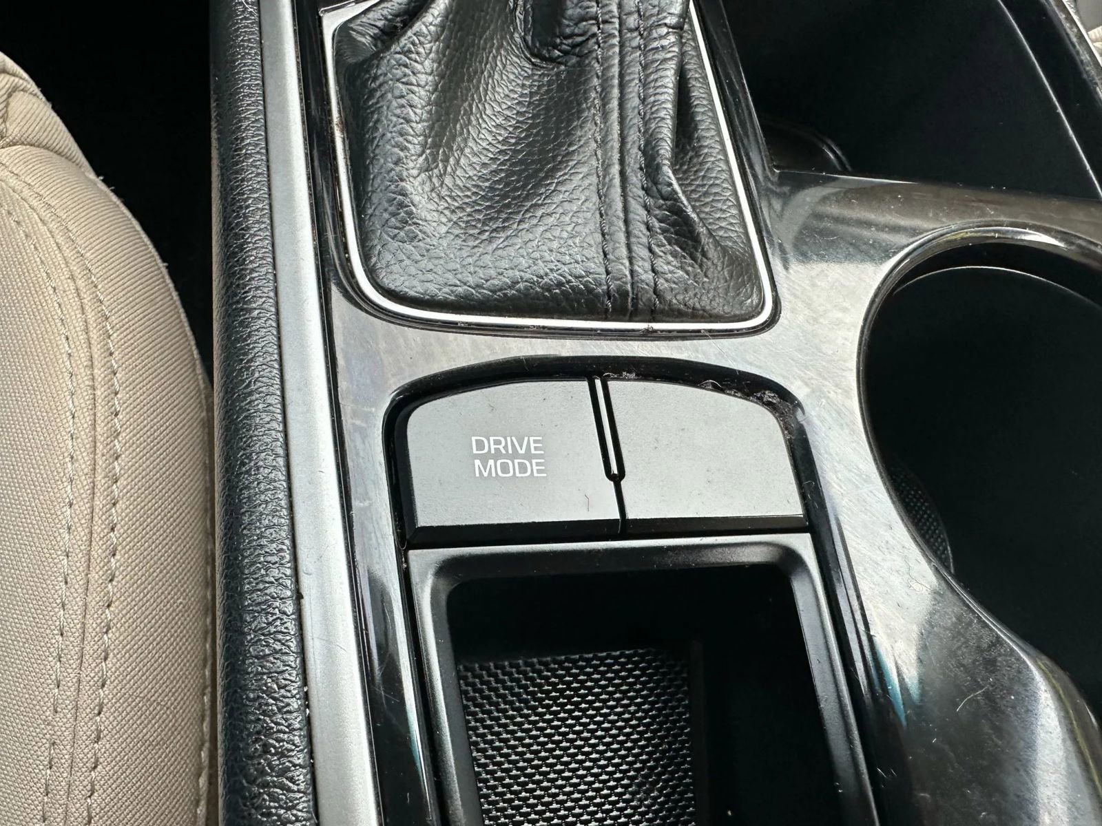 Used 2018 Hyundai Sonata SE w/ Cargo Package image 36