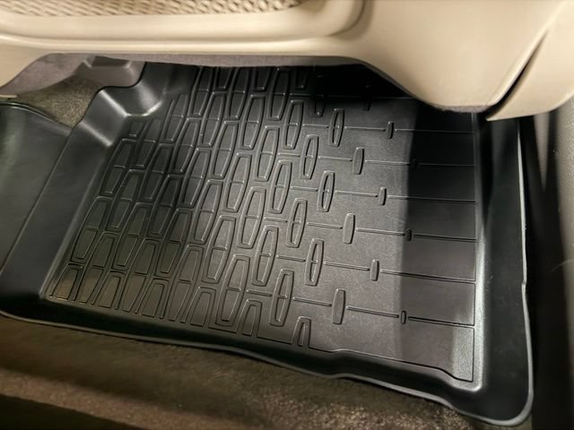 Used 2024 Lincoln Corsair AWD w/ Equipment Group 101A image 25