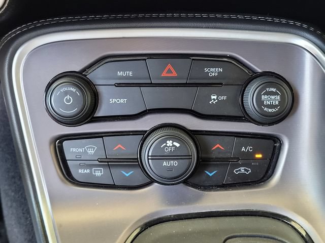 Used 2019 Dodge Challenger SXT w/ Blacktop Package RWD image 21