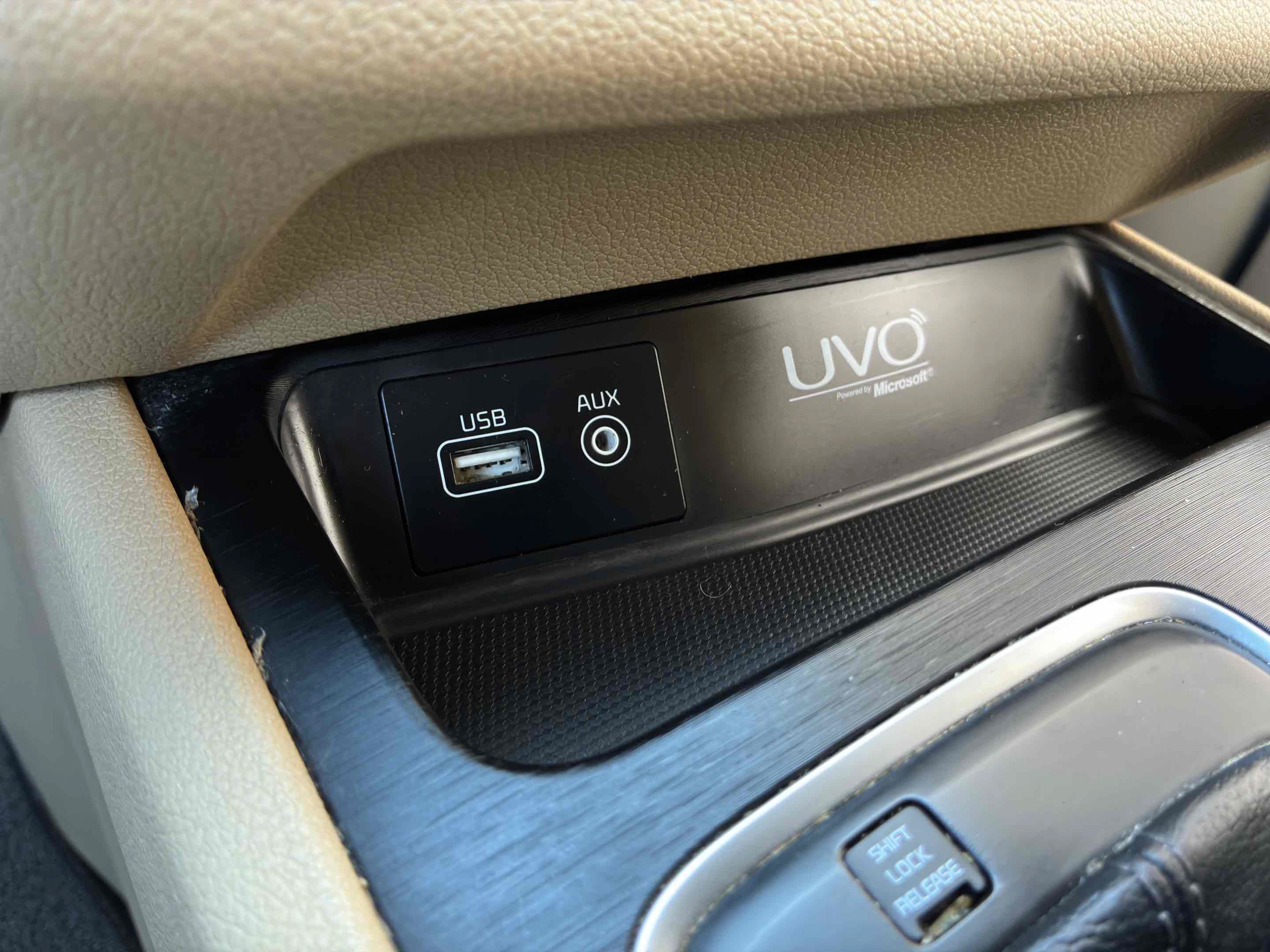 Used 2015 Kia Sedona LX w/ LX Convenience Package FWD image 35