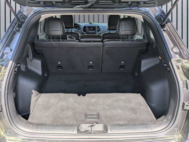 Used 2019 Jeep Cherokee Latitude Plus image 6