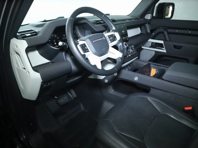 Certified 2023 Land Rover Defender 130 SE AWD/4WD image 15